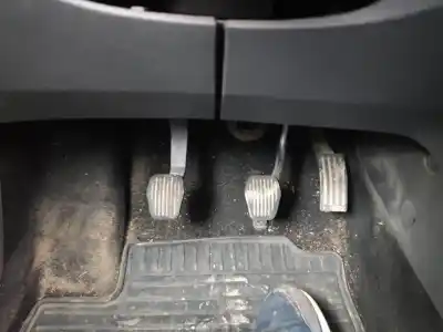 Peça sobressalente para automóvel em segunda mão pedal acelerador por ford focus berlina (cap) 2.0 gasolina referências oem iam 
