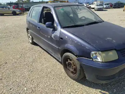 Автозапчастина б/у ліва фара для VOLKSWAGEN POLO BERLINA (6N2) AKK Посилання на OEM IAM   