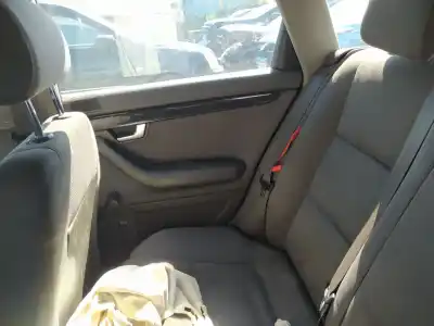 Автозапчастина б/у обликка задніх правіх дверей для AUDI A4 AVANT (8E) A4 AVANT 8E Посилання на OEM IAM   