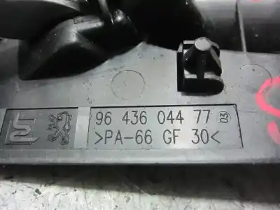 Автозапчастина б/у внутрішня задня права ручка для peugeot 307 break (3e) 2.0 hdi 90 посилання на oem iam 9643604477  