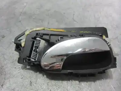 Peça sobressalente para automóvel em segunda mão Puxador Interior Dianteiro Direito por PEUGEOT 307 BREAK (3E) 2.0 HDI 90 Referências OEM IAM 9643604477  