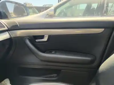 İkinci el araba yedek parçası Sag ön Kapi Kilidi için AUDI A4 BERLINA (8E) AKE OEM IAM referansları   