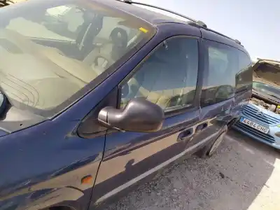 Автозапчастина б/у передні ліві двері для chrysler voyager iv (rg, rs) 2.4 посилання на oem iam 
