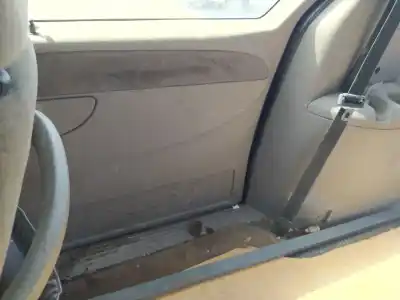 Автозапчастина б/у обликка задніх правіх дверей для chrysler voyager iv (rg, rs) 2.4 посилання на oem iam 