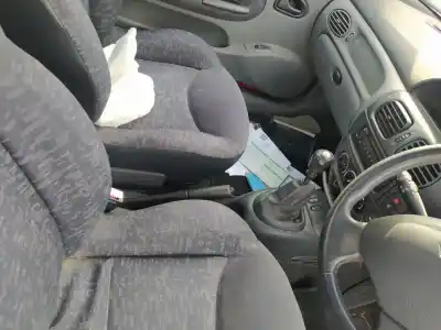 Автозапчастина б/у важіль ручного гальма для RENAULT MEGANE I FASE 2 CABRIOLET (EA...) F5R740 Посилання на OEM IAM   
