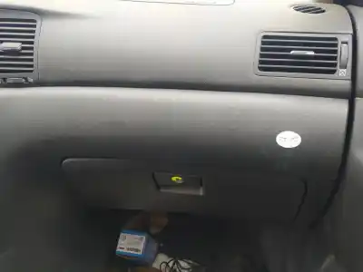 Автозапчасти б/у бардачок за TOYOTA COROLLA (E12) 3ZZFE ссылки OEM IAM   