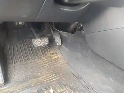 Автозапчастина б/у педаль гальм для TOYOTA COROLLA (E12) 3ZZFE Посилання на OEM IAM   