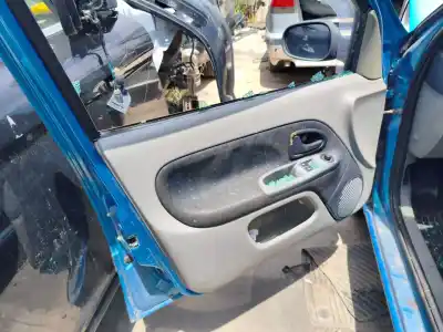 Автозапчасти б/у обивка левой передней двери за renault clio ii fase ii (b/cb0) df7g7 ссылки oem iam 
