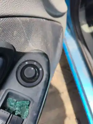 Peça sobressalente para automóvel em segunda mão Comutador De Espelhos Retrovisores por RENAULT CLIO II FASE II (B/CB0) DF7G7 Referências OEM IAM   