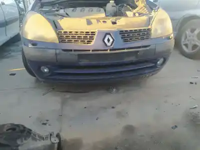 Автозапчастина б/у передній бампер для renault clio ii fase ii (b/cb0) df7g7 посилання на oem iam 