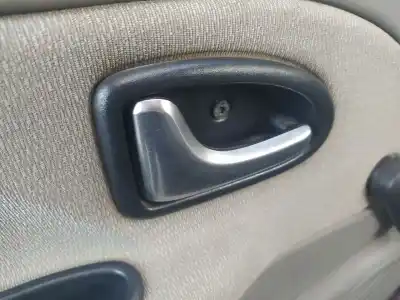 Автозапчастина б/у ліва задня внутрішня ручка для renault clio ii fase ii (b/cb0) df7g7 посилання на oem iam 