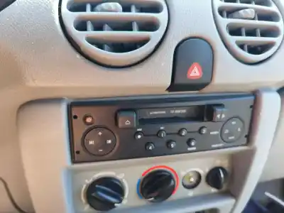 Автозапчастина б/у аудіо система / радіо cd для renault kangoo i (f/kc0) k9k704 посилання на oem iam 