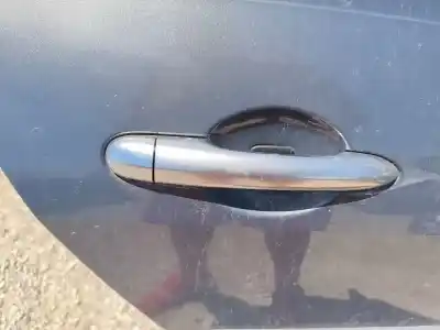 Peça sobressalente para automóvel em segunda mão Puxador Exterior Lado Direito por RENAULT MEGANE II SEDÁN (LM0/1_) 1.5 DCI (LM1E) Referências OEM IAM   