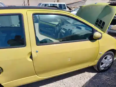 Автозапчасти б/у дверь передняя правая за renault twingo i (c06) d7f ссылки oem iam 