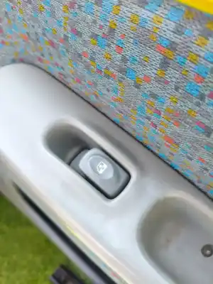 Автозапчасти б/у выключатель переднего правого окна за renault twingo i (c06) d7f ссылки oem iam 