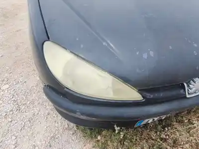 Автозапчасти б/у правая фара за PEUGEOT 206 FASTBACK (2A/C) 1.4 I ссылки OEM IAM   