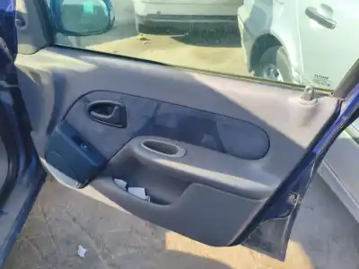 Автозапчасти б/у обивка передней правой двери за renault clio ii fase ii (b/cb0) k4j712 ссылки oem iam 