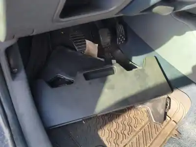 Автозапчасти б/у педаль тормоза за renault clio ii fase ii (b/cb0) k4j712 ссылки oem iam 
