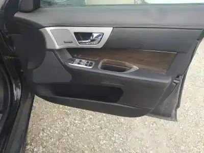 Автозапчастина б/у обработка передніх правіх дверей для jaguar xf ajv6d посилання на oem iam 