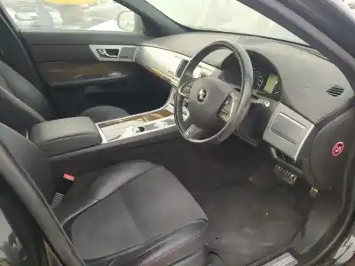 Recambio de automóvil de segunda mano de SALPICADERO para JAGUAR XF AJV6D referencias OEM IAM   
