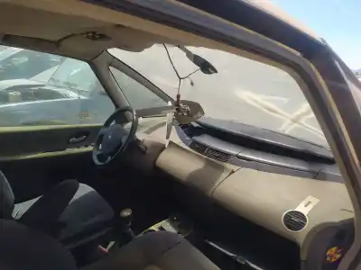 Peça sobressalente para automóvel em segunda mão tablier por renault espace iv (jk0/1_) 2.2 dci (jk0h) referências oem iam 