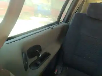 Peça sobressalente para automóvel em segunda mão elevador de vidros traseiro direito por renault espace iv (jk0/1_) 2.2 dci (jk0h) referências oem iam 