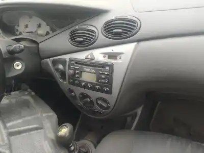 Peça sobressalente para automóvel em segunda mão SISTEMA DE ÁUDIO / RÁDIO CD por FORD FOCUS BERLINA (CAK)  Referências OEM IAM   