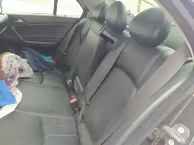 Recambio de automóvil de segunda mano de ENGANCHE CINTURON TRASERO CENTRAL para MERCEDES CLASE C (BM 203) BERLINA OM646963 referencias OEM IAM   