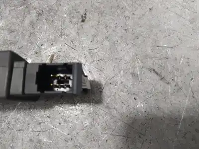 Pezzo di ricambio per auto di seconda mano comando multifunzione per renault twingo iii h4d 400 riferimenti oem iam 255522448r  