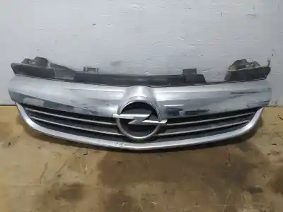 Recambio de automóvil de segunda mano de REJILLA DELANTERA para OPEL ZAFIRA B Z17DTJ referencias OEM IAM 13247331  