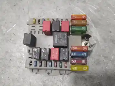 Second-hand car spare part FUSE BOX UNIT for FIAT II PUNTO (188) BERLINA 188A3000 OEM IAM references 46760257  