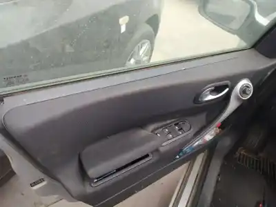 Автозапчастина б/у замок передніх дверей лівий для RENAULT MEGANE II CLASSIC BERLINA K4MD812 Посилання на OEM IAM   
