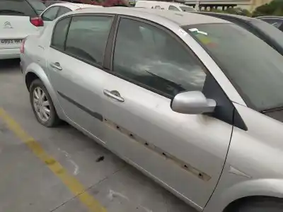Автозапчастина б/у передні праві двері для renault megane ii classic berlina k4md812 посилання на oem iam 