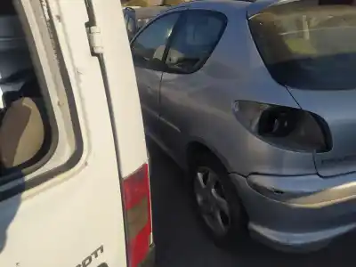 Автозапчастина б/у задня вісь для PEUGEOT 206 G-KFW Посилання на OEM IAM   