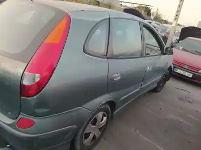 Автозапчастина б/у правий ліхтар для nissan almera tino (v10m) qg18de посилання на oem iam 