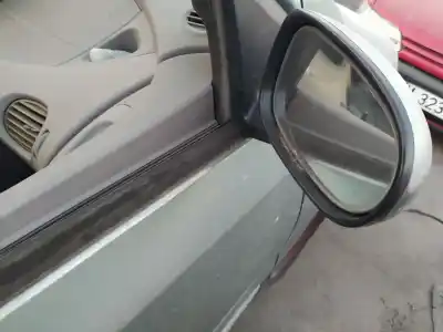 Автозапчастина б/у правий задний огляд для nissan almera tino (v10m) qg18de посилання на oem iam 