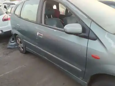 Автозапчастина б/у передні праві двері для nissan almera tino (v10m) qg18de посилання на oem iam 