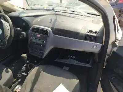 Gebrauchtes Autoersatzteil MITTELKONSOLE ARMATURENBRETT zum FIAT GRANDE PUNTO (199)  OEM-IAM-Referenzen   