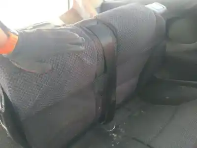 Peça sobressalente para automóvel em segunda mão BANCOS TRASEIROS ESQUERDOS por FIAT STILO MULTI WAGON (192) 937A5000 Referências OEM IAM   