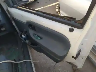 Pièce détachée automobile d'occasion Garniture De Porte Avant Droite pour RENAULT KANGOO I (F/KC0) K9K702 Références OEM IAM   