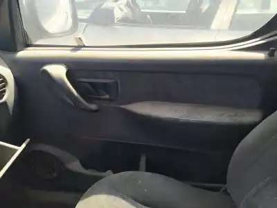 Автозапчасти б/у внутри передней правой ручки за citroen berlingo 2.0 hdi cat (rhy / dw10td) ссылки oem iam 