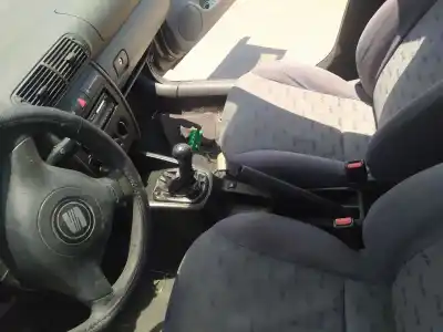 Peça sobressalente para automóvel em segunda mão CHICOTE / ENCAIXE CINTO SEGURANÇA DIANTEIRO ESQUERDO por SEAT LEON (1M1) 1.9 TDI Referências OEM IAM   