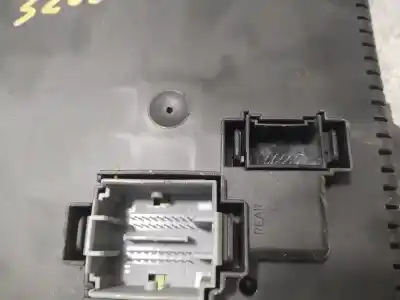 Second-hand car spare part fuse box unit for volvo xc90 i (275) d5 awd oem iam references 28017881  