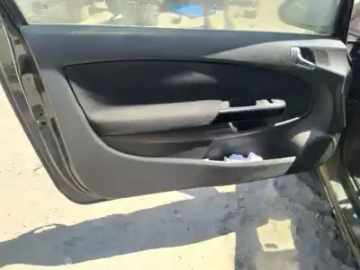 Автозапчастина б/у оббірка передніх дверей ліва для opel corsa c [z12xep посилання на oem iam 
