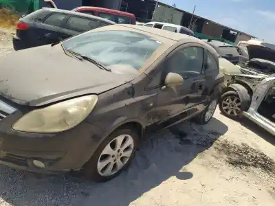 Автозапчасти б/у левая противотуманная фара за OPEL CORSA C [Z12XEP ссылки OEM IAM   