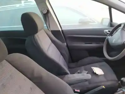 Автозапчасти б/у правый передний ремень безопасности за PEUGEOT 307 BREAK (3E) 2.0 HDI 90 ссылки OEM IAM   