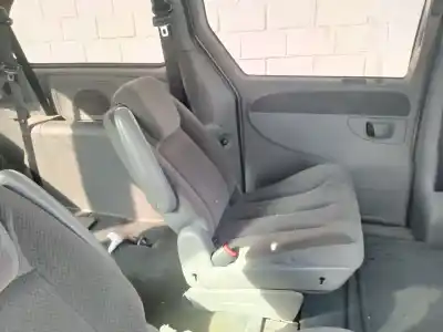 Автозапчастина б/у задні ліві сидідня для CHRYSLER VOYAGER IV (RG, RS) 2.8 CRD Посилання на OEM IAM   