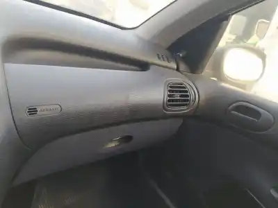 Second-hand car spare part glove compartment for peugeot 206 fastback (2a/c) 1.4 i oem iam references 