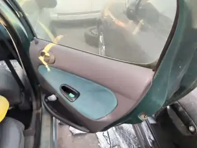 Автозапчастина б/у обликка задніх правіх дверей для peugeot 206 wjz посилання на oem iam 