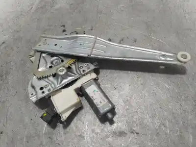 Pièce détachée automobile d'occasion LÉVE GLACE ARRIÈRE GAUCHE pour TOYOTA COROLLA (E12) 3ZZFE Références OEM IAM 992046100  